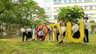 Tra Vinh University viert haar 20-jarig jubileum en het 25-jarig jubileum van de implementatie van het Community College-model.