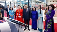 Președintele Adunării Naționale, Tran Thanh Man, și alți lideri de partid și de stat participă la cel de-al 14-lea Congres Național al Reprezentanților Femeilor.