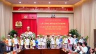 General Luong Tam Quang, Merkez Parti Sekreterliği'nin personel konularına ilişkin kararını açıkladı.