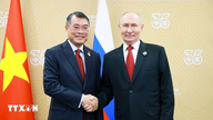 Prime Minister Le Minh Hung met with Russian President Vladimir Putin.
