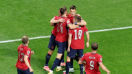 체코 1-0 남아프리카공화국 (전반전): 유럽팀의 이른 시간 득점.