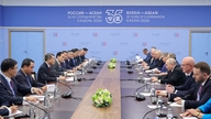Başbakan Le Minh Hung, Rusya Devlet Başkanı Vladimir Putin ile görüştü.