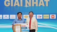O jornal Saigon Liberation entrega os prêmios do concurso "Valores Vietnamitas Brilhantes".