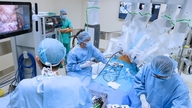 Gastrectomie totale robot-assistée à l'hôpital FV : un patient atteint d'un cancer de stade 4 guérit en 3 jours.