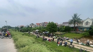 Komune Ha Tay memindahkan pasar Goc Da ke lokasi baharu.