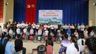 "Zero-Cost Market" ondersteunt kansarme kinderen in de gemeente Muong Khuong.
