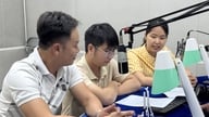 Menjaga keberlangsungan siaran radio di era digital.