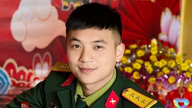 Hoa Minzy og skuespilleren Binh An sagde farvel til løjtnant Le Van Thang, som døde i en alder af 28 år.