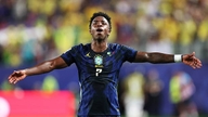 Cunha marcou dois gols, Vinicius contribuiu com um, e o Brasil goleou o Haiti por 3 a 0.