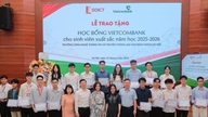 Vietcombank tildeler stipend til fremragende studenter ved Hanoi University of Science and Technology.