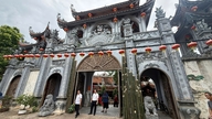 Templo Ba Chua Then: um espaço cultural e religioso único.