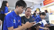 'Digital Summer' - Young people help citizens become digital citizens.