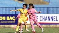 O Torneio de Futebol Feminino de 2026 começa, e uma jogadora do Hanoi II marca um gol espetacular.