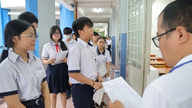 Pourquoi la ville d'Hô Chi Minh-Ville tarde-t-elle à annoncer les notes minimales requises pour l'examen d'entrée en 10e année ?