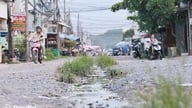 Dzielnica Trang Dai: Wielu mieszkańców przekazuje ziemię bez żądania odszkodowania za rozbudowę ulicy Nguyen Thai Hoc.