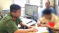 Dua pemilik akun Facebook didenda karena memposting komentar yang menyinggung berdasarkan laporan polisi.