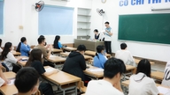 Condições para que os alunos recebam um desconto de 50% nas mensalidades.