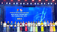 Der Journalistenverband der Provinz Lao Cai erhielt den dritten Preis für seinen herausragend beeindruckenden Ausstellungsstand auf der Nationalen Pressekonferenz 2026.