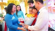La province de Dong Nai honore les familles exemplaires de travailleurs, de fonctionnaires et d'ouvriers pour la période 2021-2026.