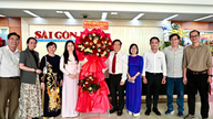 21 июня более 150 организаций посетили редакцию газеты Saigon Giai Phong и поздравили ее.