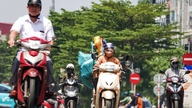 Prakiraan cuaca untuk 21 Juni 2026: Panas terik akan menyelimuti banyak wilayah, Hanoi mencapai 38 derajat Celcius.