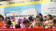 Children in Ho Chi Minh City are excited about the "Young Sprouts Stage" program.