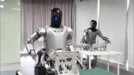中国の巨大ロボット工場が稼働を開始。
