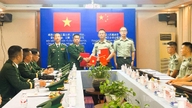 Conversaciones periódicas entre 8 puestos de guardia fronteriza en la provincia de Tuyen Quang y la estación de reuniones y conversaciones de la guardia fronteriza de Phu Ninh (China).