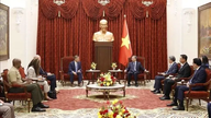 General Secretary and President To Lam receives Acting Secretary of the US Navy