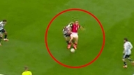 De legendarische doelman eist dat Messi's recordbrekende doelpunt ongeldig wordt verklaard.