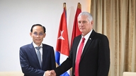 Special envoy of the General Secretary and President visits Cuba to share experiences.
