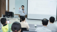 Program pelatihan pascasarjana memungkinkan mahasiswa untuk memilih format yang paling sesuai dengan mereka.