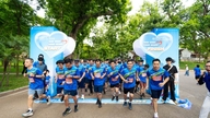 労働組合は、組合員や労働者の家族を対象としたランニングイベントを企画した。