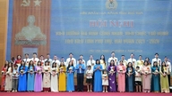 Provincia Phu Tho onorează 60 de familii exemplare de muncitori, funcționari publici și muncitori.