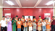 Aiutare gli studenti ad acquisire maggiore fiducia in se stessi attraverso il Festival estivo di inglese nelle scuole di An Giang.