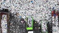 SUA: 17 state dau simultan în judecată California din cauza legii privind deșeurile de plastic.
