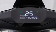 Stilvolles Elektromotorrad zum Preis von 19 Millionen VND, ausgestattet mit einem LFP-Akku und einem ultrascharfen LCD-Bildschirm, so erschwinglich wie das Wave Alpha, bereit, mit Vision zu konkurrieren.