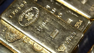 Die globalen Goldpreise fielen stark, und die Rohölpreise brachen ein.