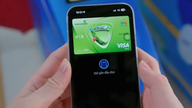 Cardul virtual MeGO: Atingeți telefonul pentru a urca în tren – Poveștile tinerilor care aleg Metro.