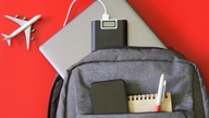 7月1日より、モバイルバッテリーは機内持ち込み手荷物として持ち運ぶ必要があります。