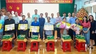 Tan Hiep kommune overdrager 15 solidaritetshuse.