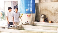 Retraités mais insatisfaits de leur « retraite », certains anciens responsables communaux de la province de Hau Giang ont ouvert des cafés, tandis que d'autres ont investi 1 milliard de dongs dans l'élevage de produits aquatiques et la culture de jardins.
