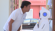 Roboter unterstützen administrative Abläufe.