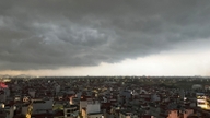 Los pronósticos indican que, una vez que termine la ola de calor de 40 °C, el norte de Vietnam experimentará tormentas eléctricas.
