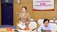 Frau Ha Thi Nga schlug vor, dass die Vaterländische Front auf Gemeinde- und Stadtteilebene proaktiv Unternehmen mit der Bevölkerung vernetzen sollte, um die Produktion und den Konsum landwirtschaftlicher Produkte zu unterstützen.