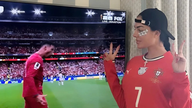 Ronaldos Freundin feiert sein Tor.