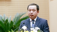 Partijsecretaris Tran Duc Thang vertelt over het gelukkige leven van de inwoners van Hanoi.
