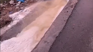 Khanh Hoa: گندے پانی کی پائپ لائن پھٹ جاتی ہے، جس سے شدید بدبو آتی ہے۔