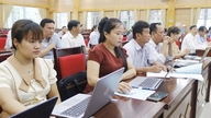স্বরাষ্ট্র মন্ত্রণালয় আন জিয়াং-এ জাতিগত সংখ্যালঘু ও পার্বত্য অঞ্চলের জন্য জাতীয় লক্ষ্যমাত্রা কর্মসূচি বাস্তবায়নের বিষয়ে নির্দেশনা প্রদান করে।