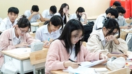 ハノイ：本日午後1時30分より、10年生の入学手続き確認が開始されます。